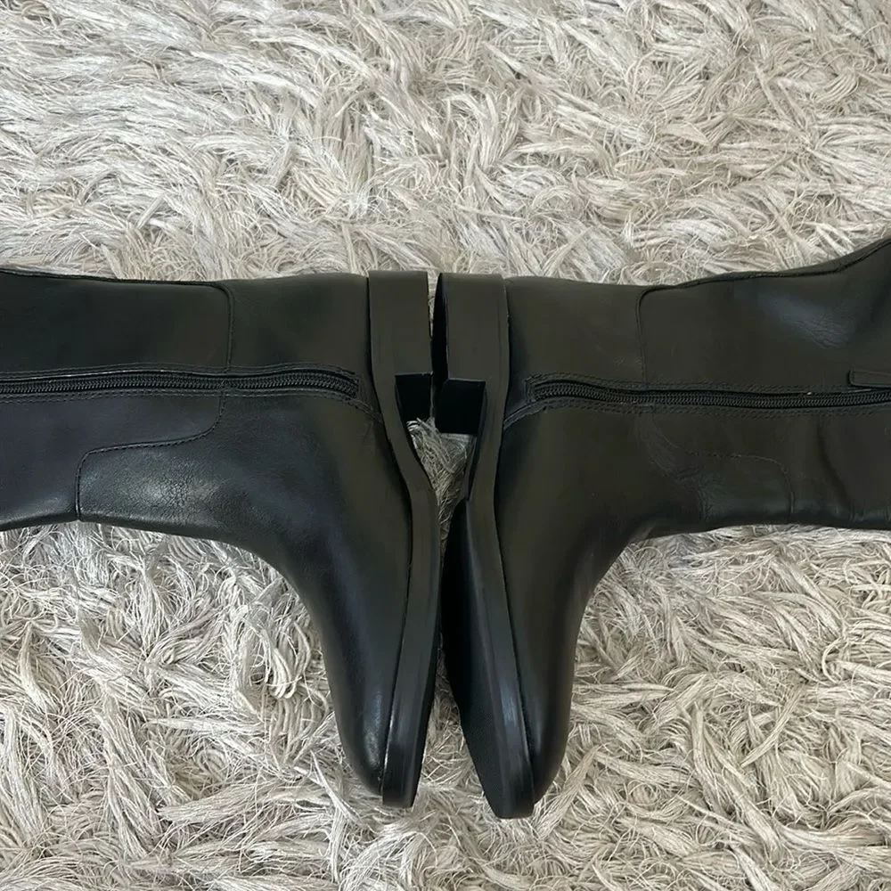NWOB Tory Burch Calf Leather T-Hardware Tall Riding Boots in Perfect Black sz 6